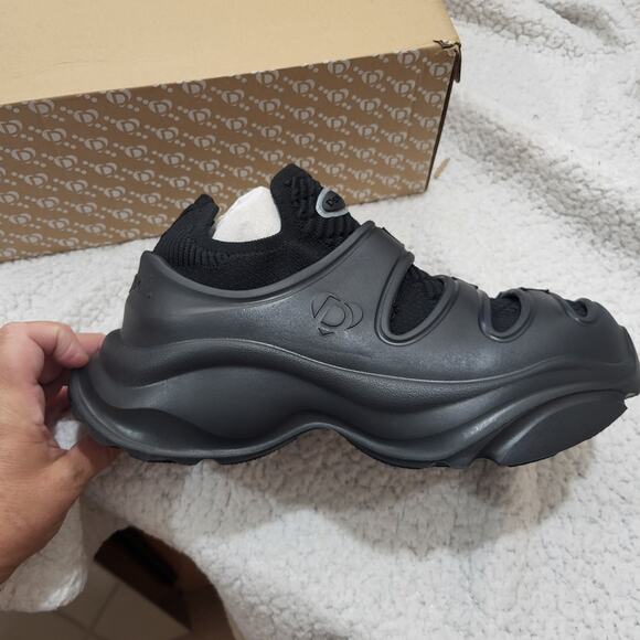 NIB Desigual Women's Sneakers Running Slip-On  Black  size  9 - Picture 5 of 9